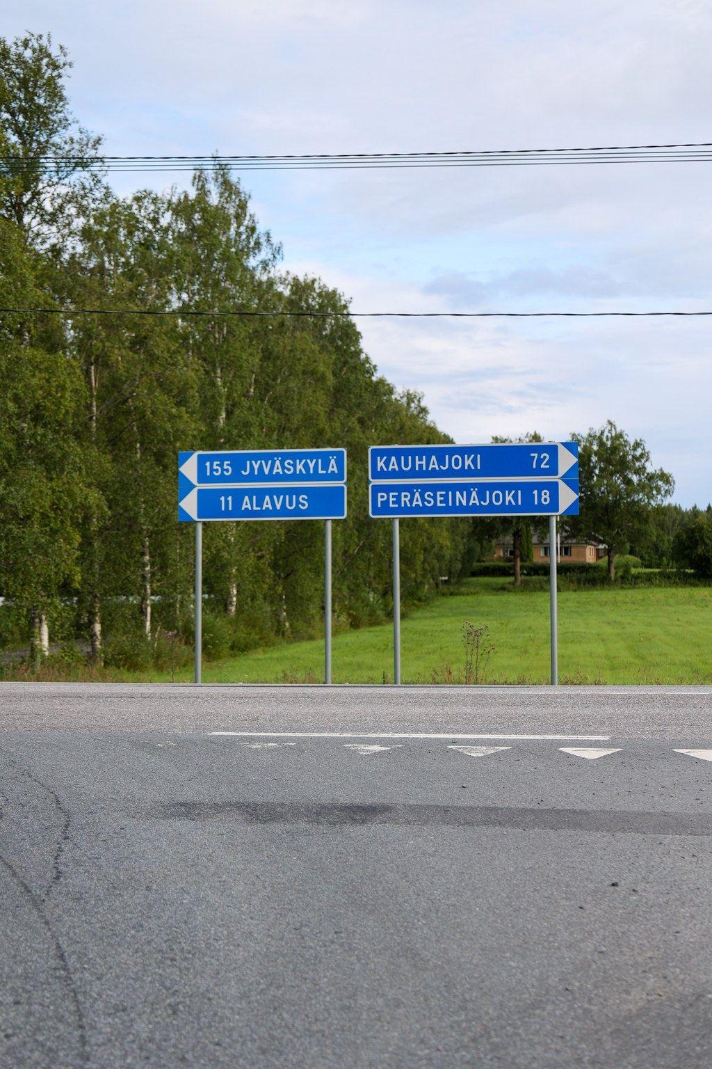 Tienviitat Kauhajoelle, Peräseinäjoelle, Alavudelle ja Jyväskylään